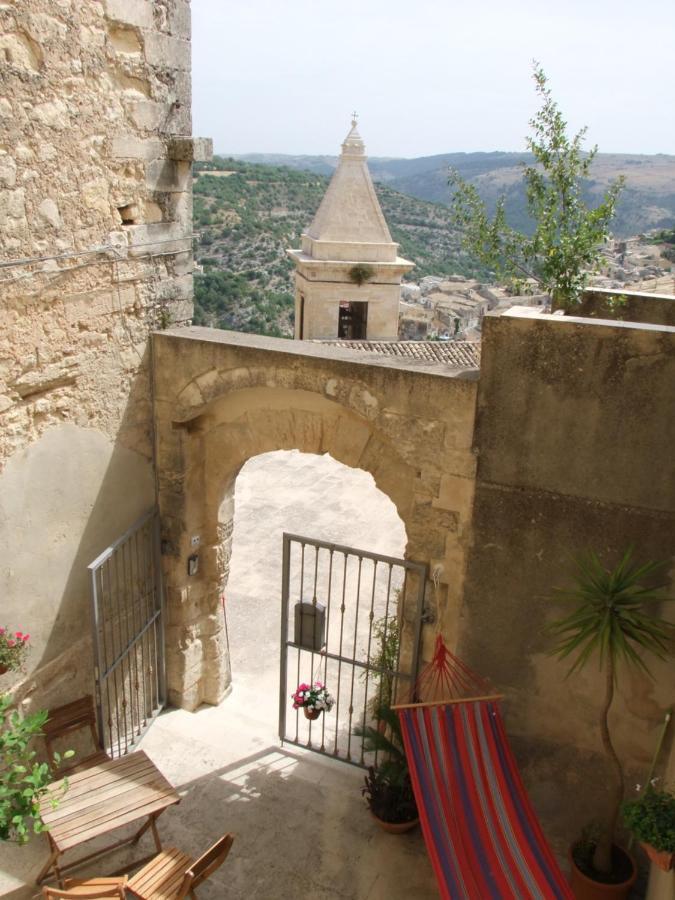A Naca Villa Ragusa Luaran gambar