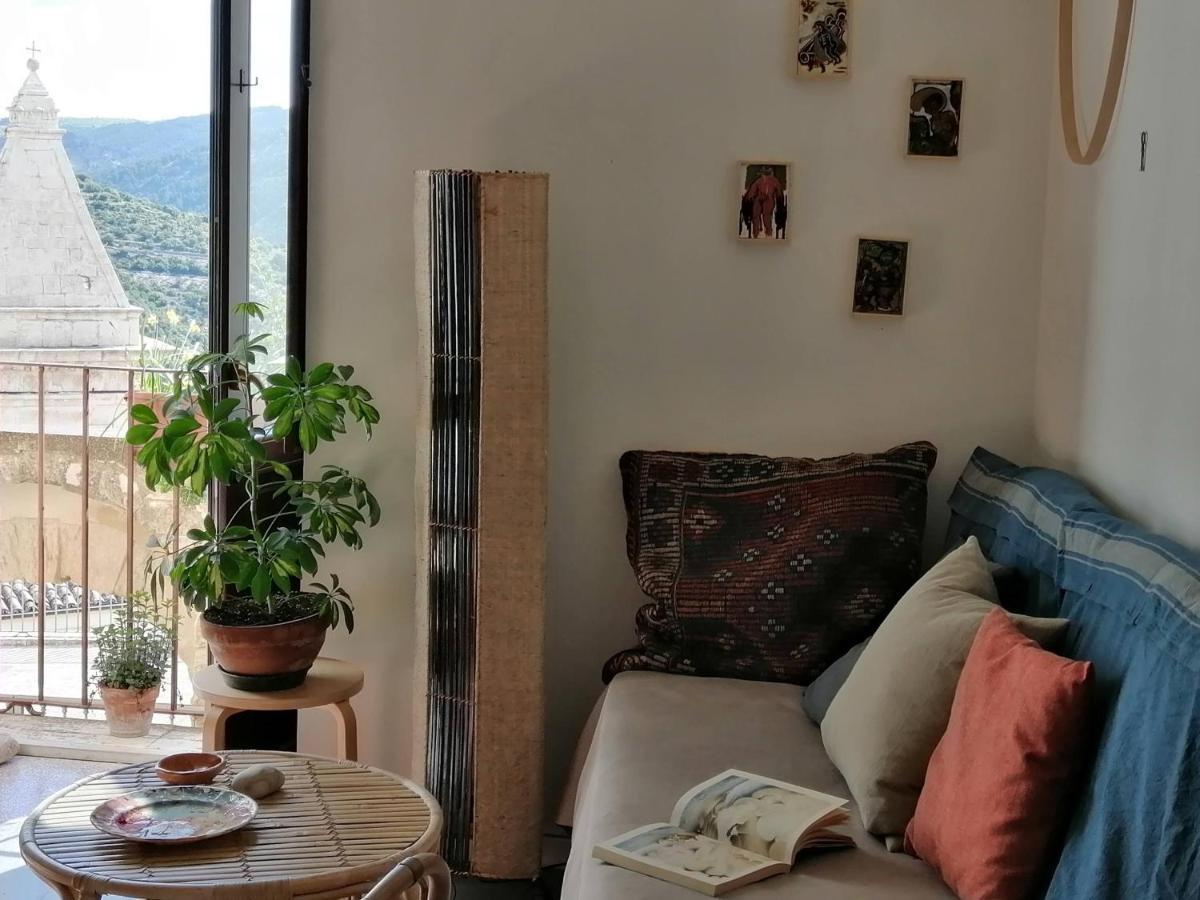 A Naca Villa Ragusa Luaran gambar