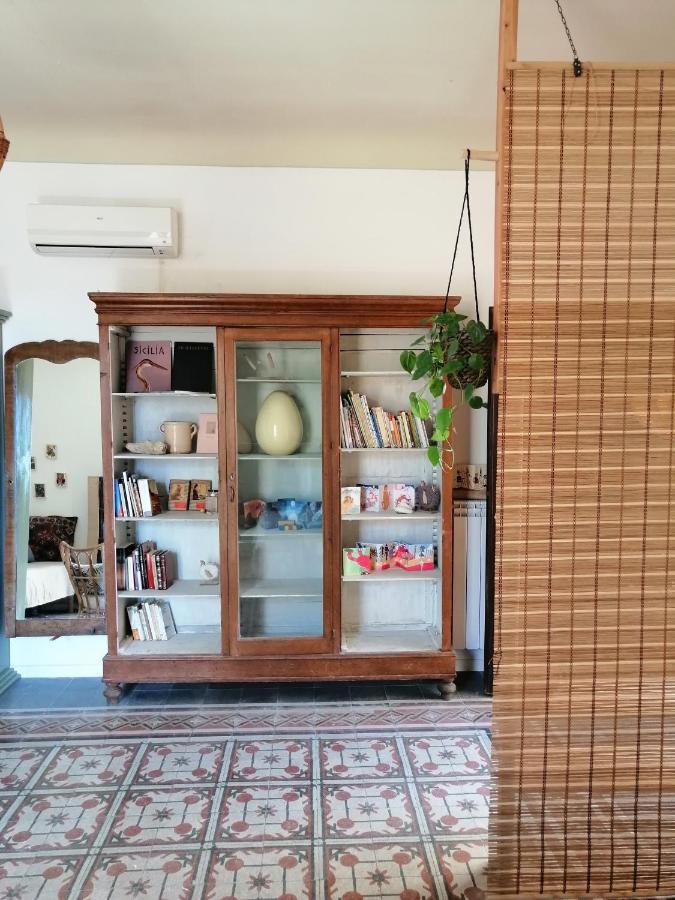A Naca Villa Ragusa Luaran gambar