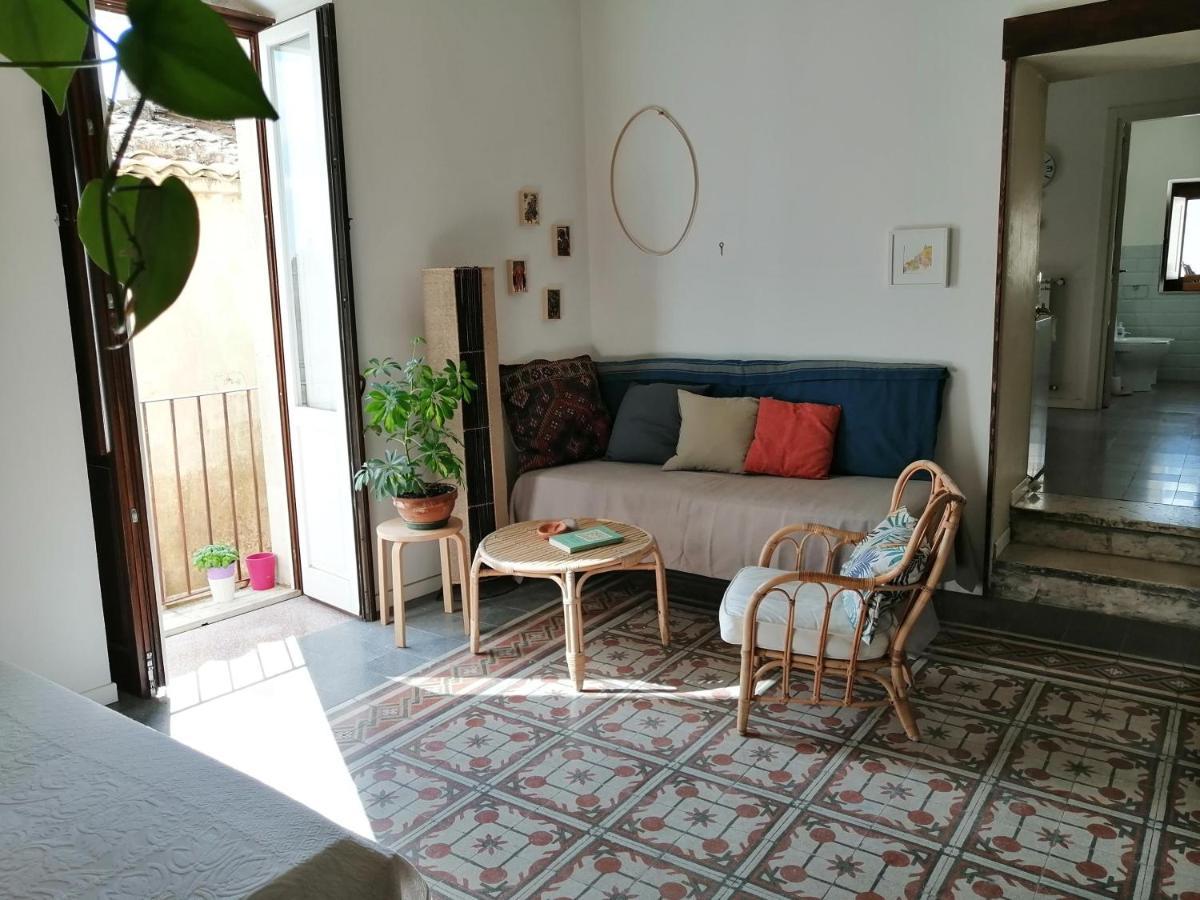 A Naca Villa Ragusa Luaran gambar